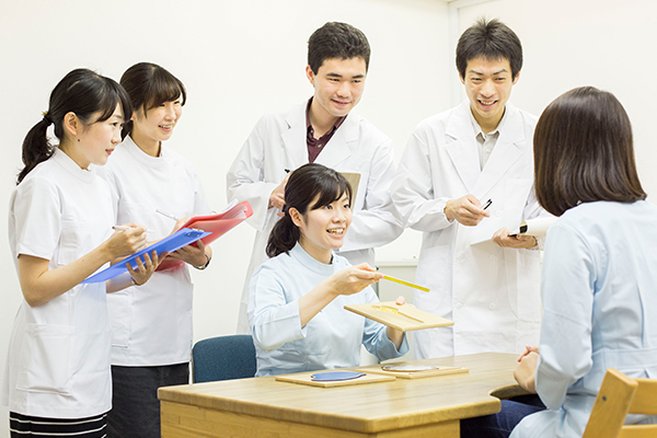言語聴覚士とは 資格 日本福祉教育専門学校